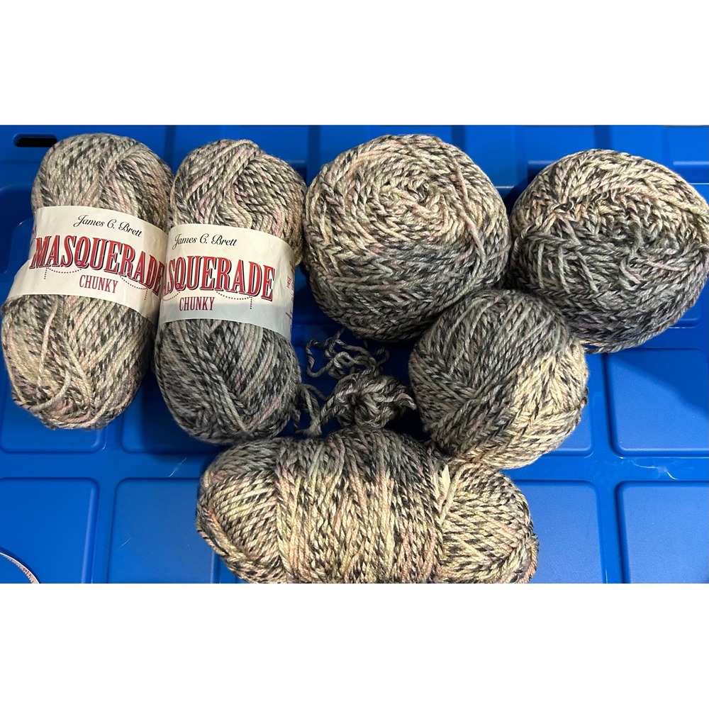 James C. Brett Masquerade Chunky Yarn Shade MQ06 Grey Pink 100g 6 Skeins Lot